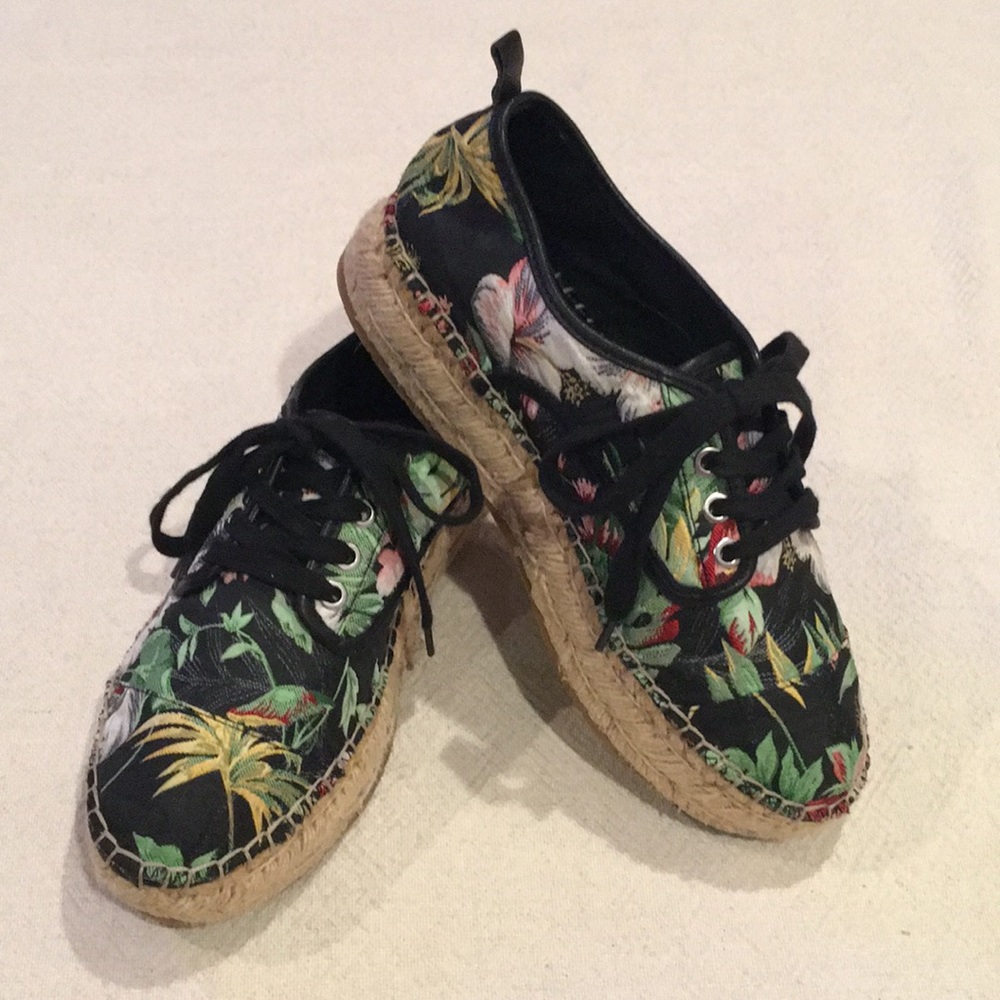 J/SLIDES | EUC Floral Rally Espadrilles 8.5